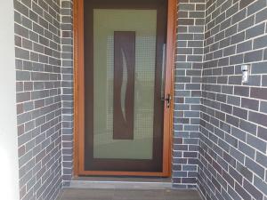 SECURITY SCREEN DOOR