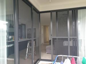 SECURITY SCREEN DOOR