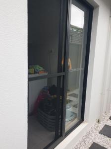 SECURITY SCREEN DOOR